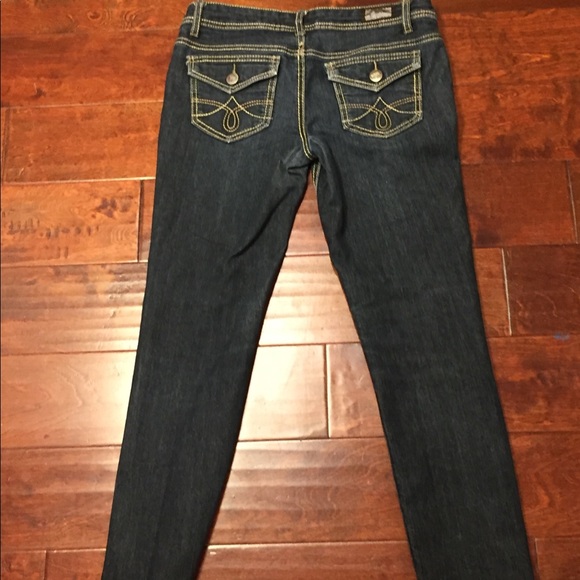 Jeans - Picture 2 of 2